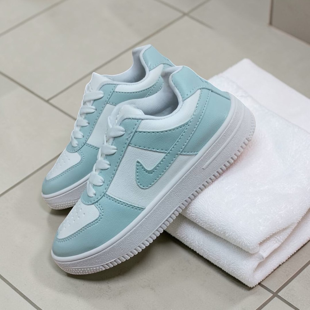 Women Sneakers New Designer Style Latest Stock Casual Ladies Designer Shoes